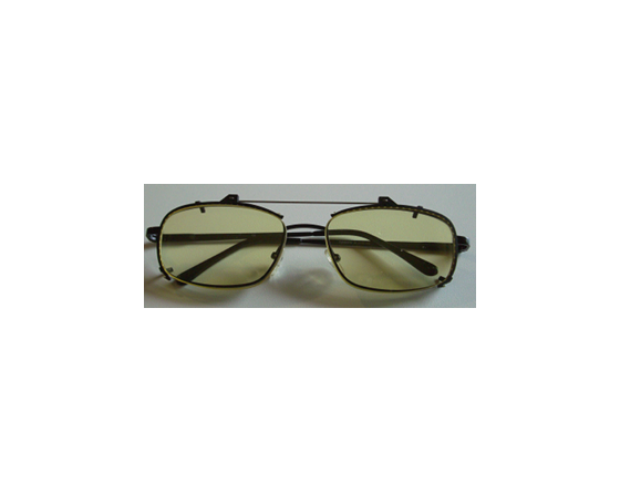 clip-conduite-de-nuit-sur-lunettes