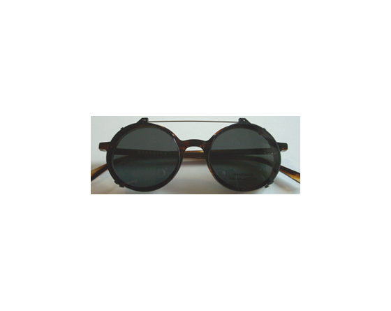 polarizing-clip-on-on-glasses